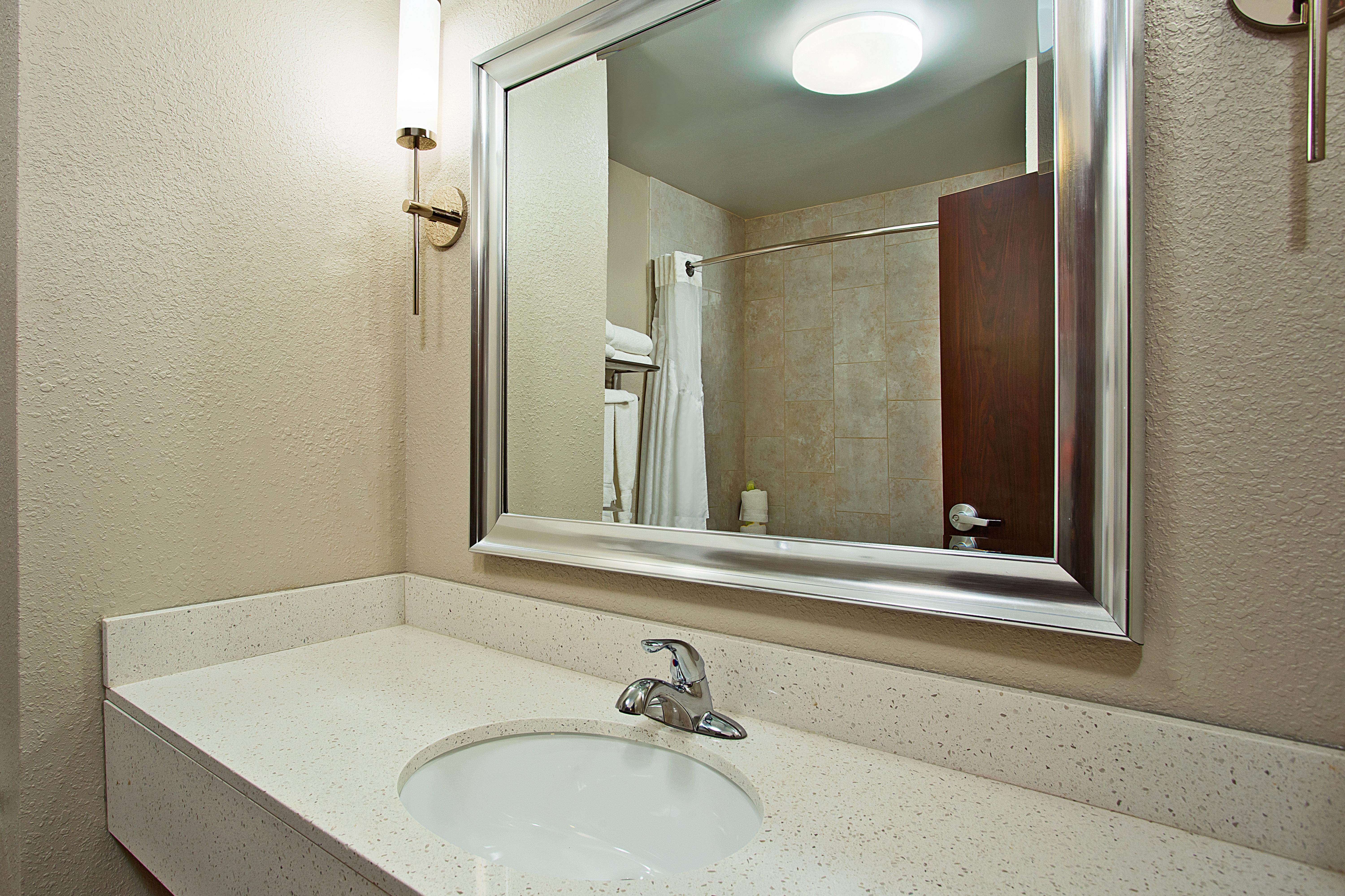 Holiday Inn Express & Suites Springfield By Ihg Exterior foto